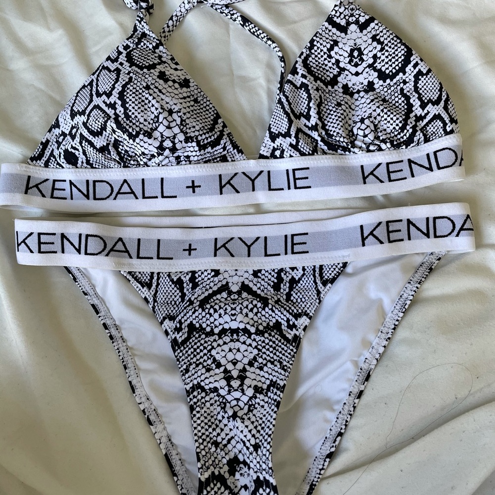 Kendall + Kylie never worn bathing suit